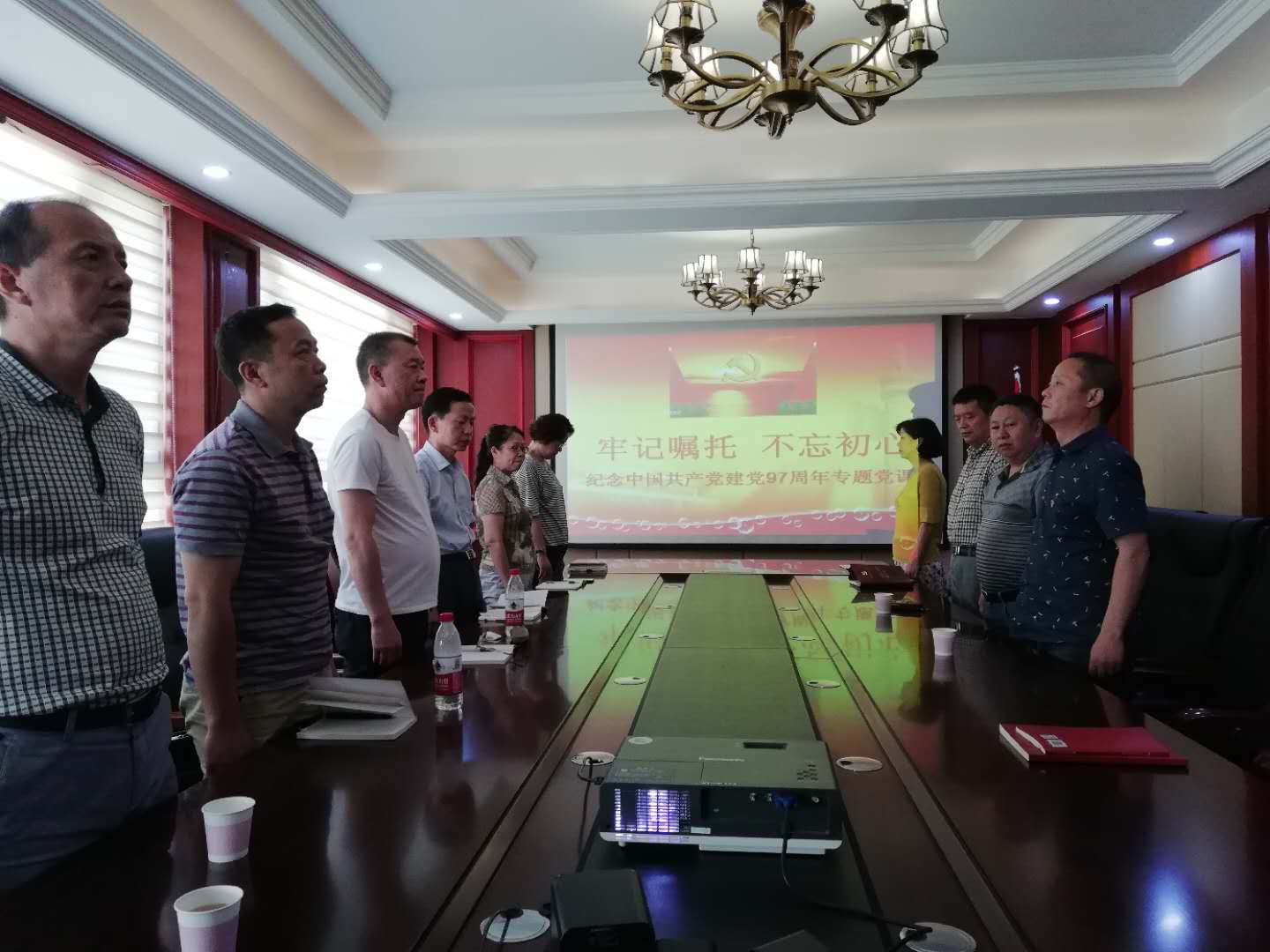 1531729417498322.png 图片1.png